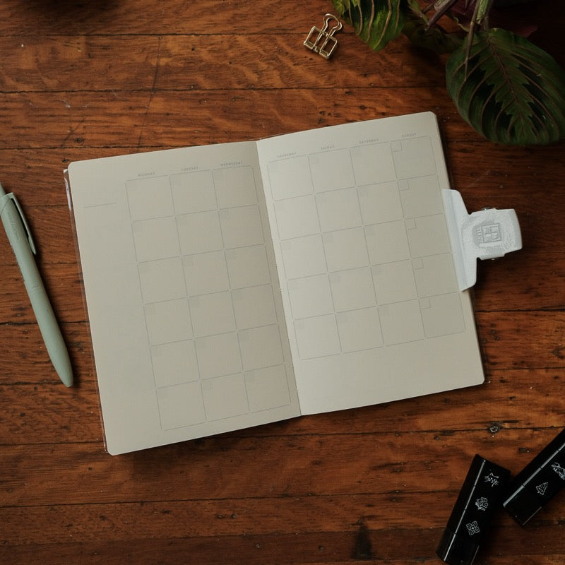 Midori Yuru Log B6 Notebook - Free Diary Monthly - 12 Months