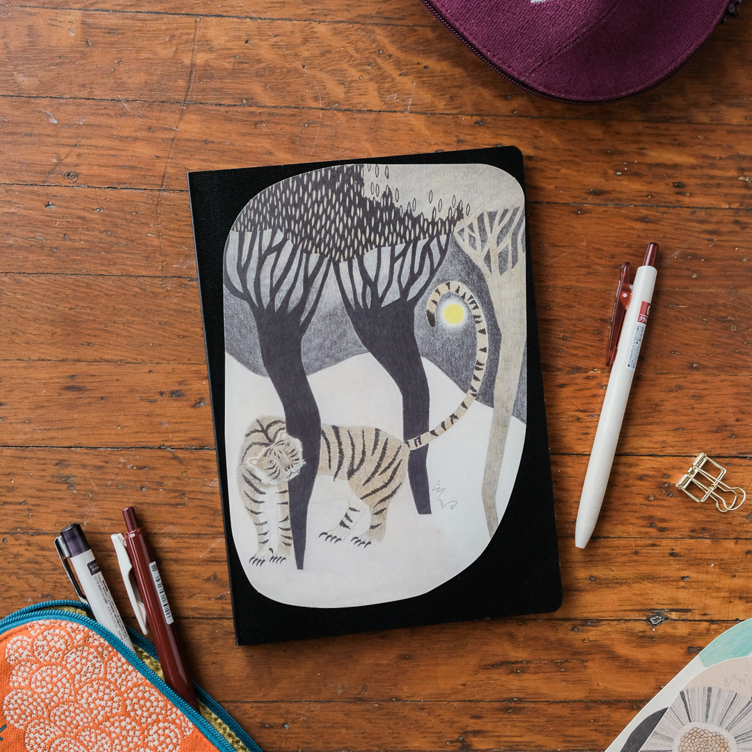 moritaMiW Postcard - Tiger and Moon M-69814-00-1