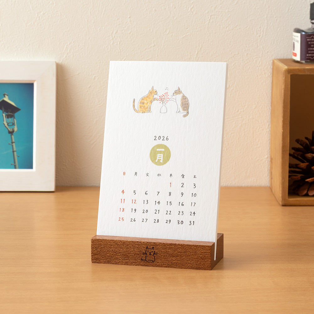 Pre Order: Midori 2026 Stand Up Calendar - Cat