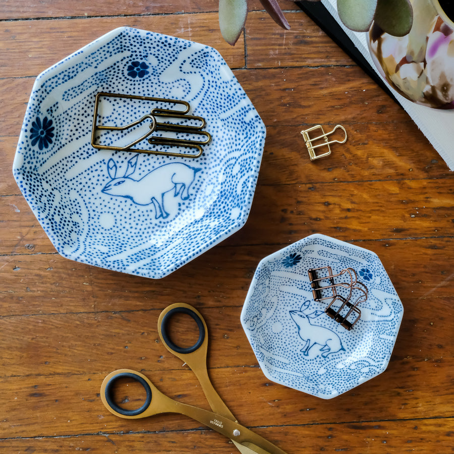Classiky Ceramics - Inban Octagonal 5-inch Dish - Waves and Rabbits