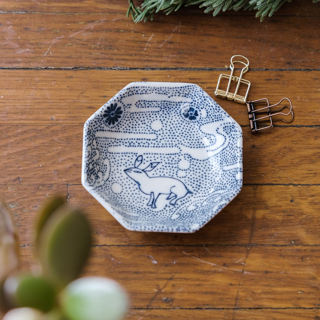 Classiky Ceramics - Inban Octagonal Small Dish - Waves and Rabbits