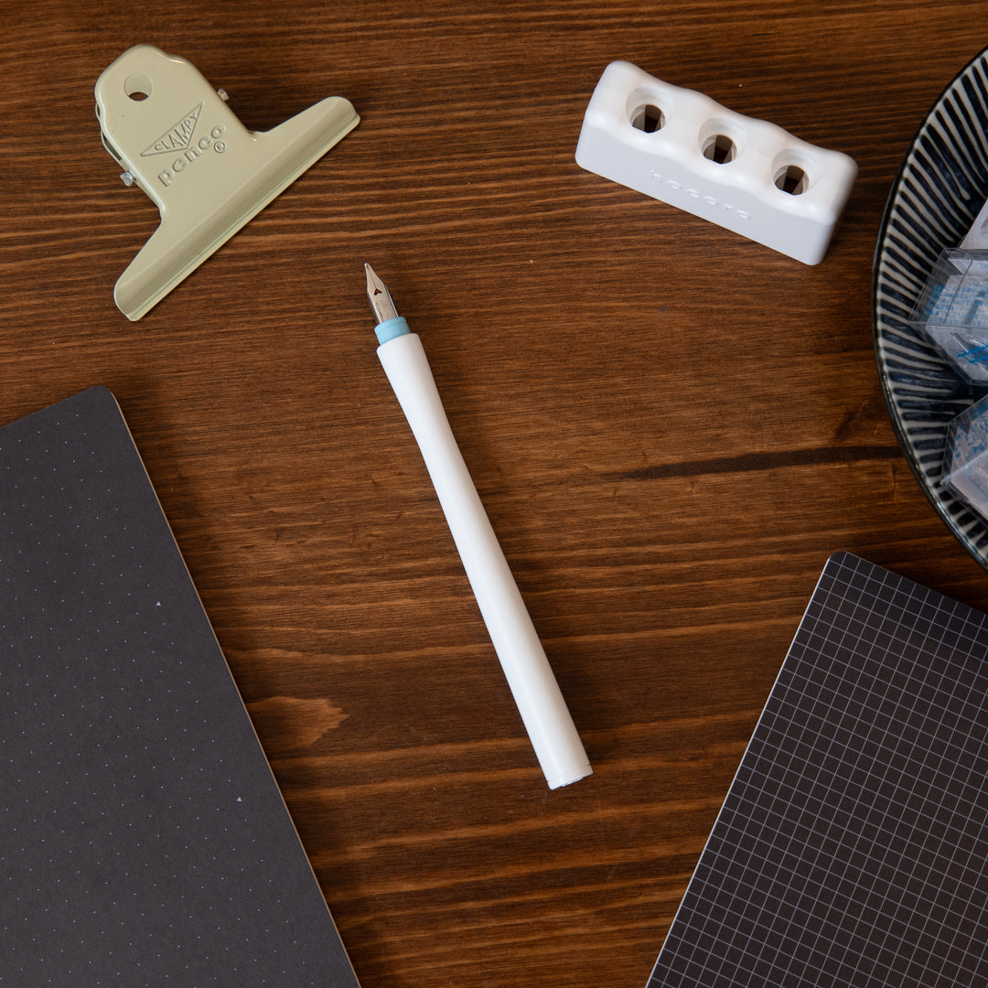 Hocoro Dip Pen SINGLE Medium Nib - White