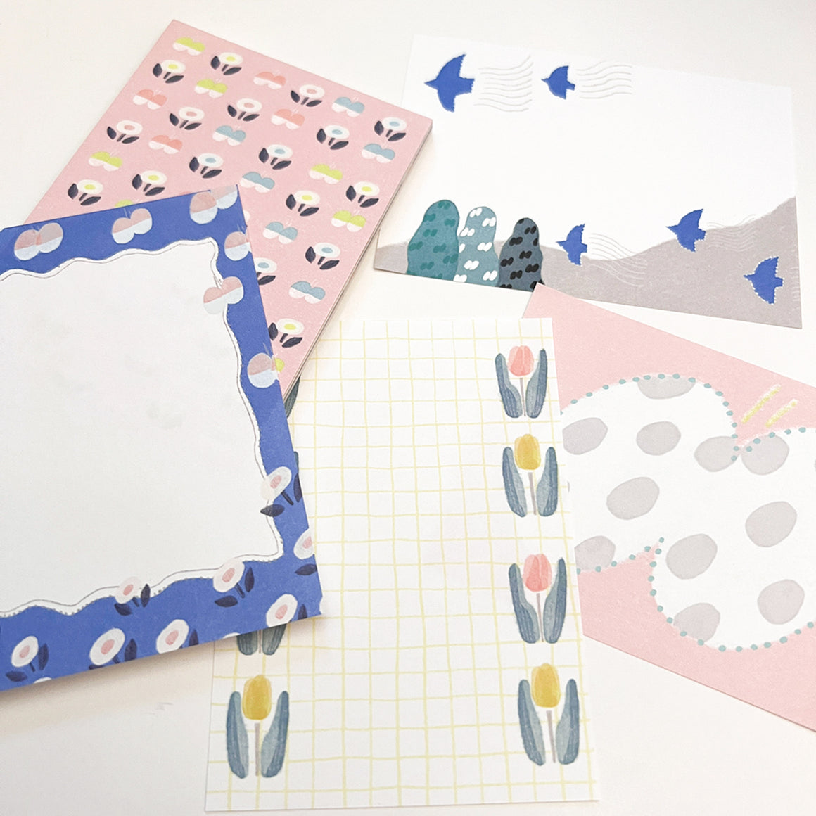 Papier Platz x Emi Nakano Otegaru Memo Pad - Spring Walk