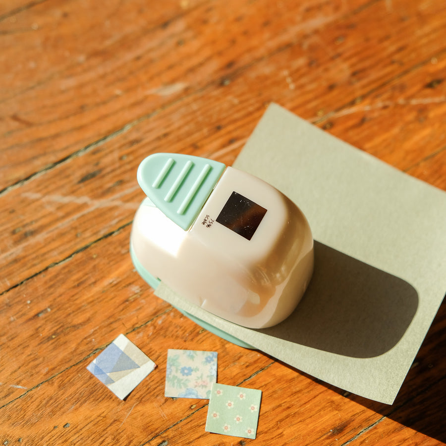Kuretake KurePunch Medium - Big Square