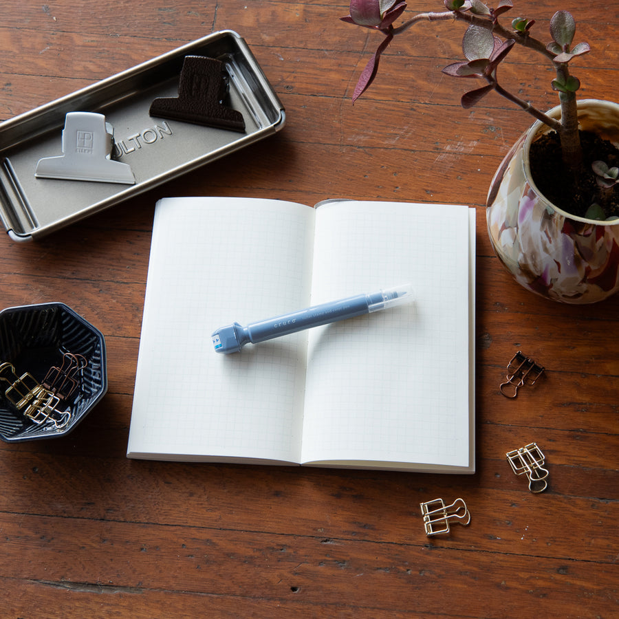 Kutsuwa Rolling Stamp - Smoky Blue DE017BL