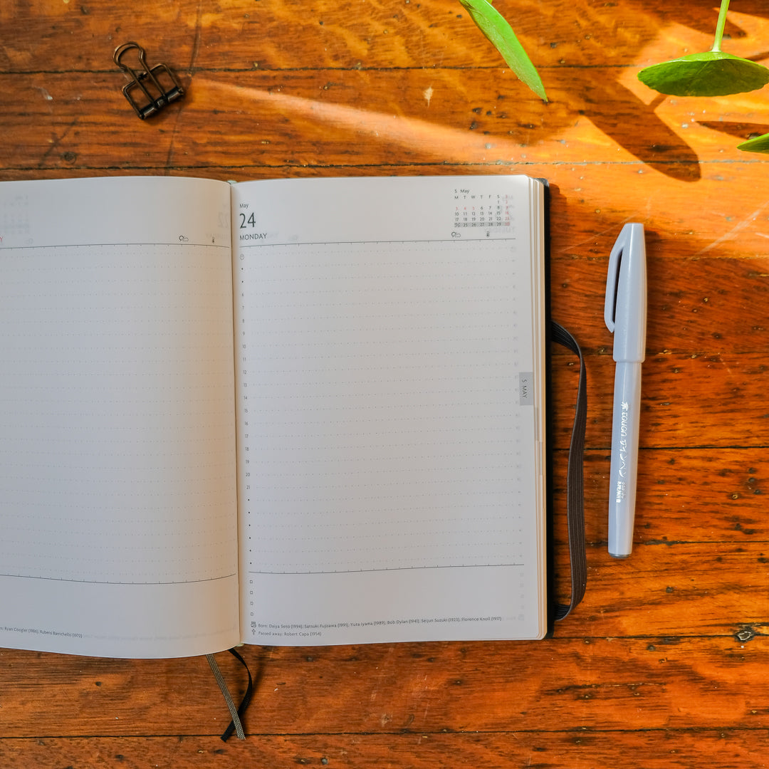 Mark's 2027 B6 Daily EDiT Planner (Jan - Dec 2027): Midnight Black