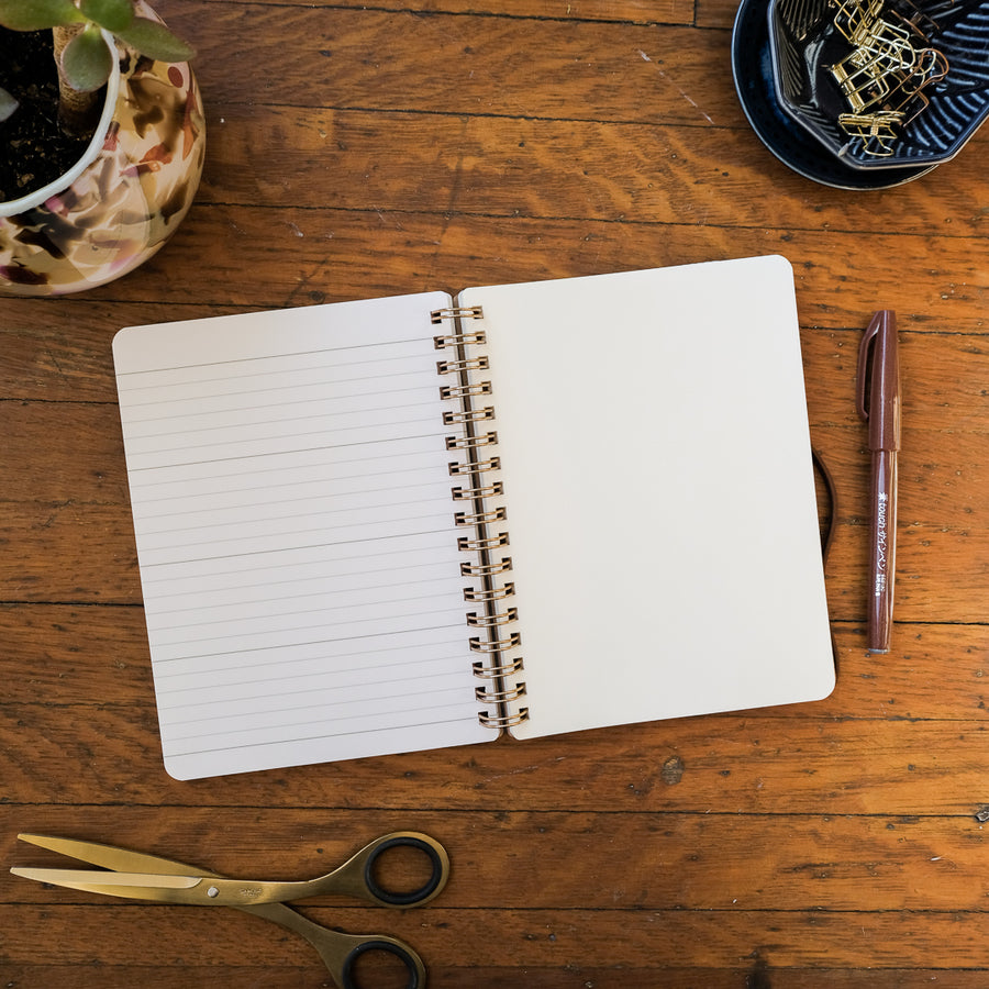 Midori Grain Spiral Ring B6 Notebook in Brown