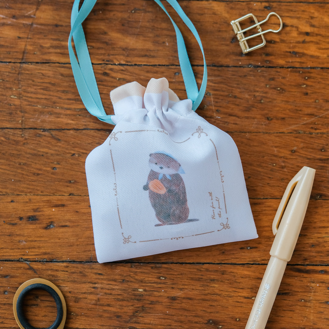 RESSA PANDA BOOKS - Animal Drawstring Pouch - Otter and Madeleine