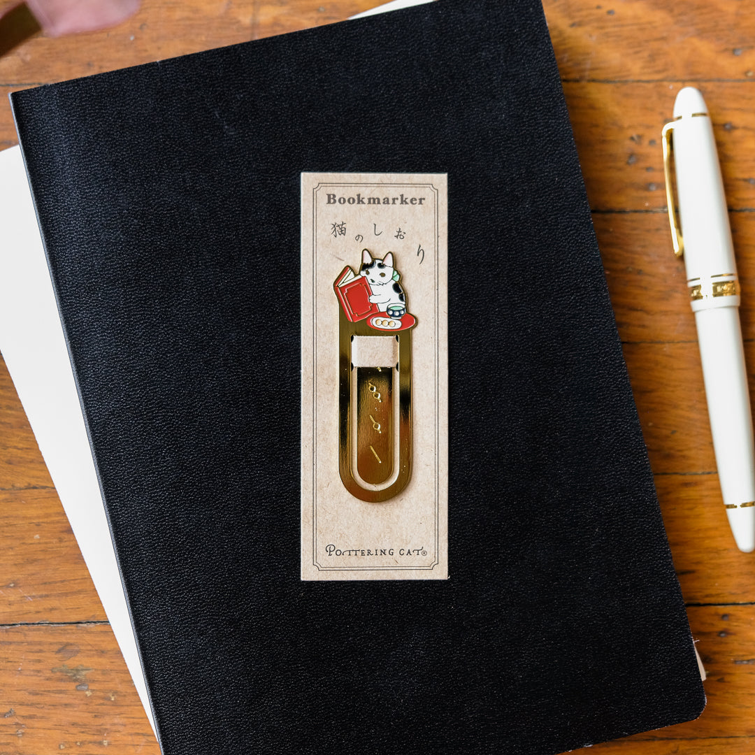 Pottering Cat - Bookmarker - BM-32 Reading12-Dango