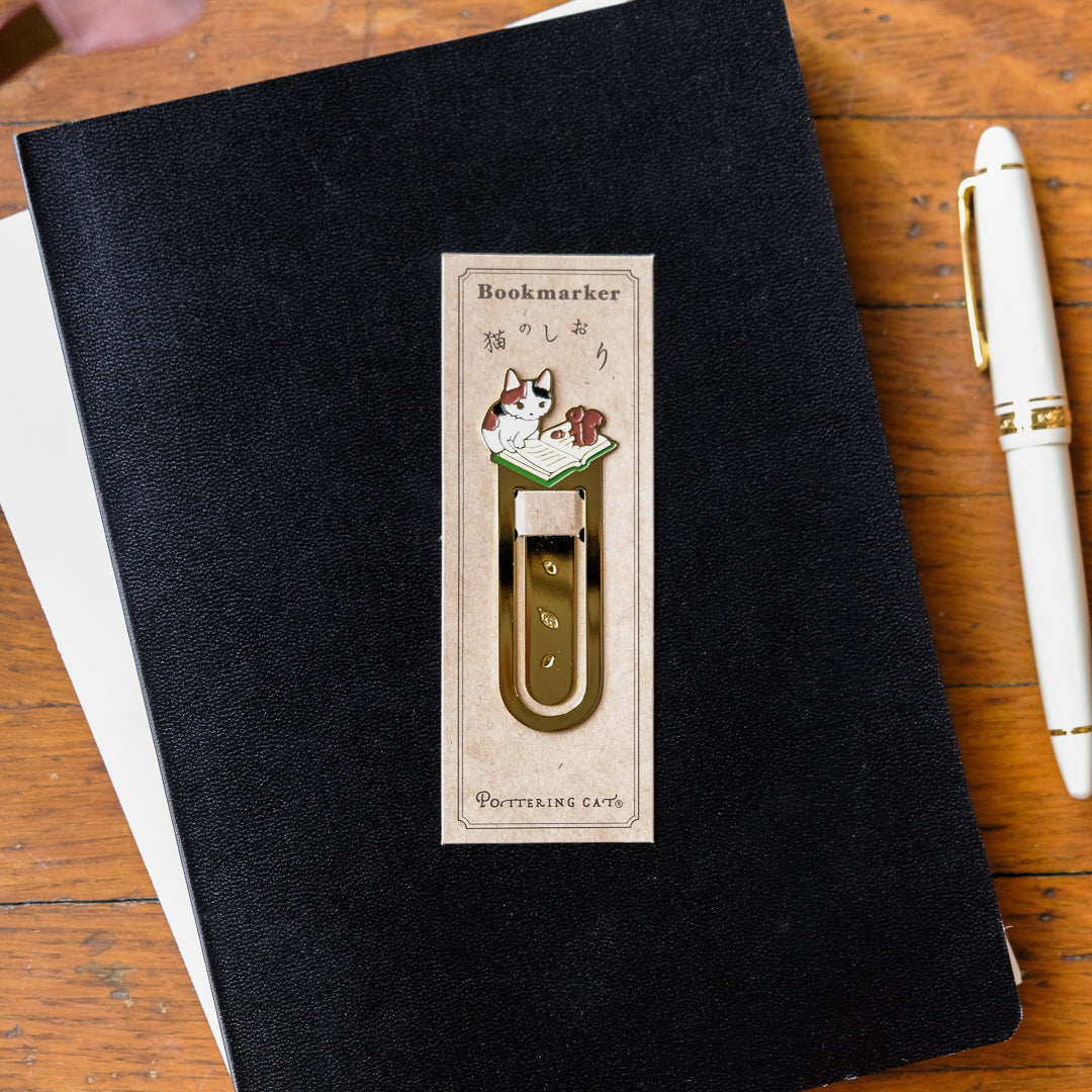 Pottering Cat - Bookmarker - BM-31 Reading 11 Squirrel
