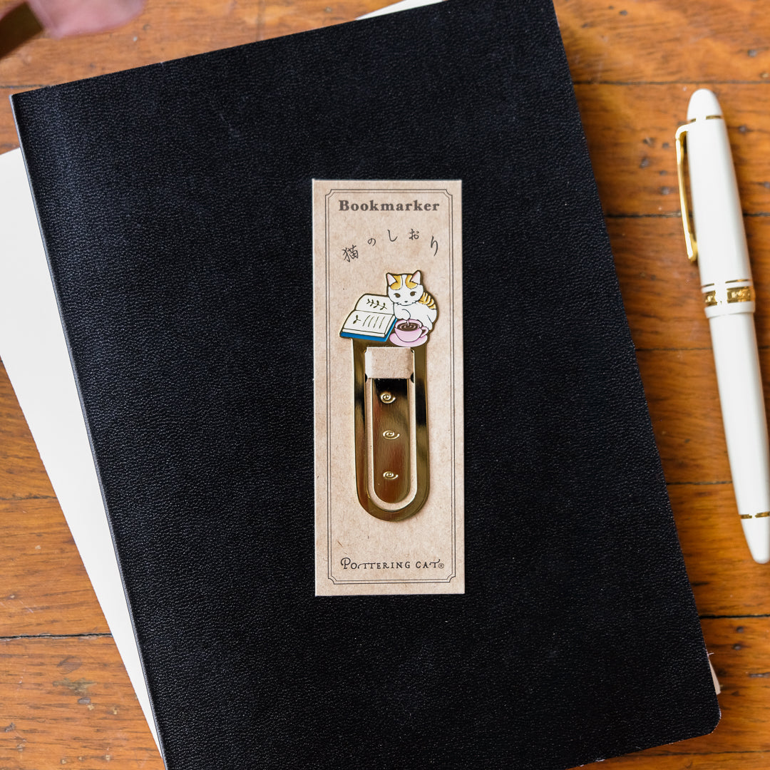 Pottering Cat - Bookmarker - BM-28 Reading 8 Eddy