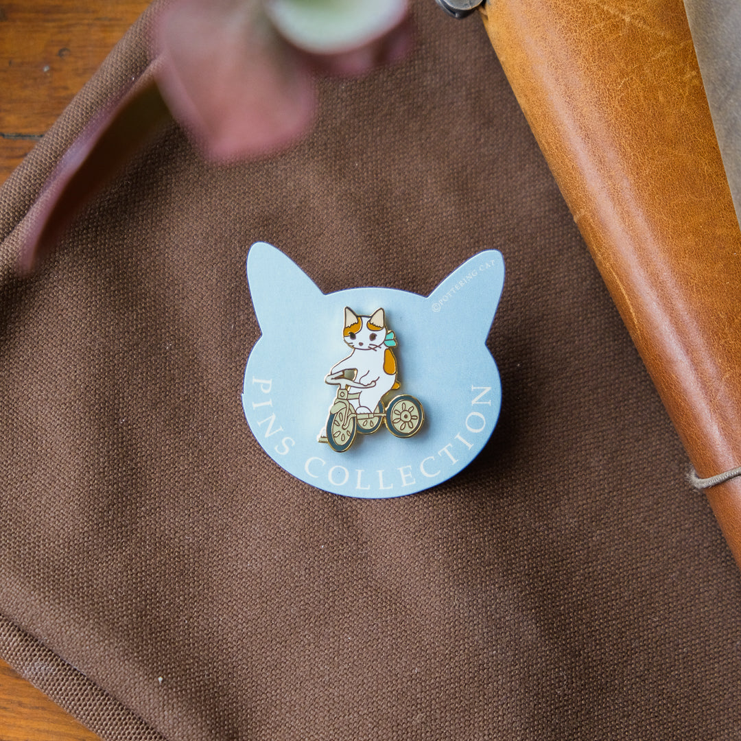 Pottering Cat - Badge - PZ-053 Tricycle