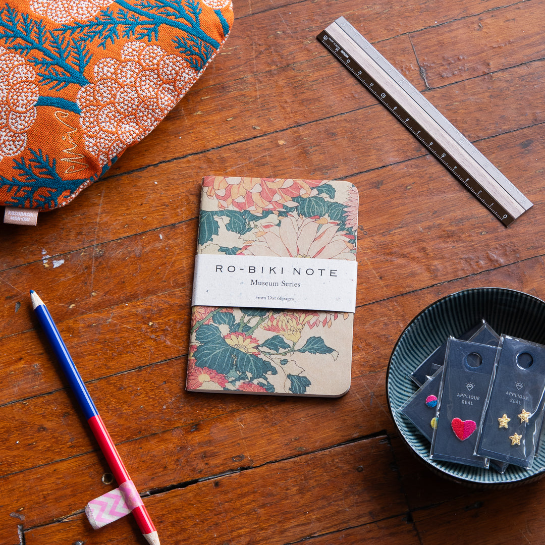 Ro-Biki Note - Museum Series Notebook - Chrysanthemum GAO47