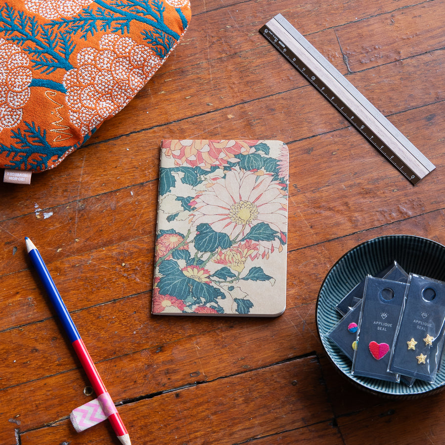 Ro-Biki Note - Museum Series Notebook - Chrysanthemum GAO47