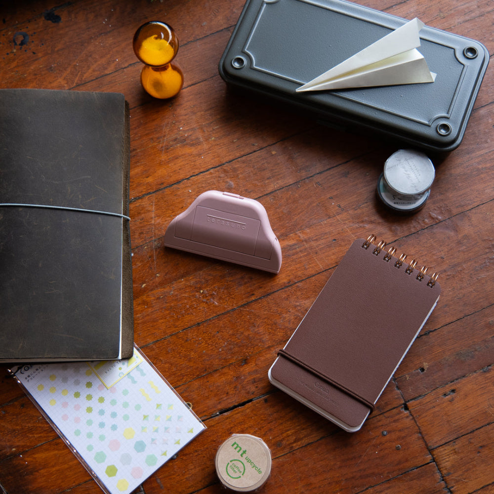 Terasuno Clip With Reading Light - Pink