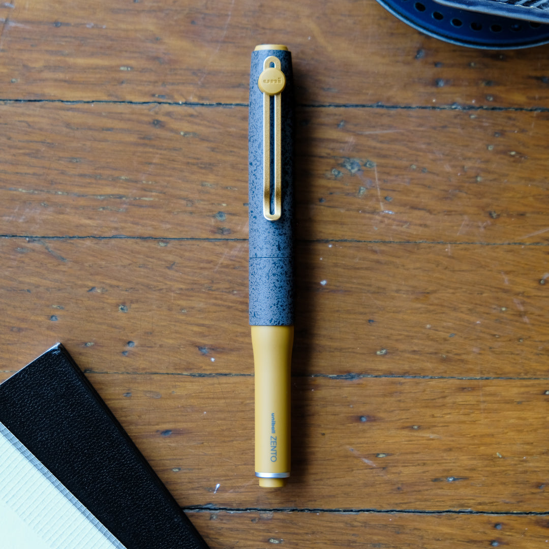 Uni-ball Zento Signature 0.5mm - Stone Brass