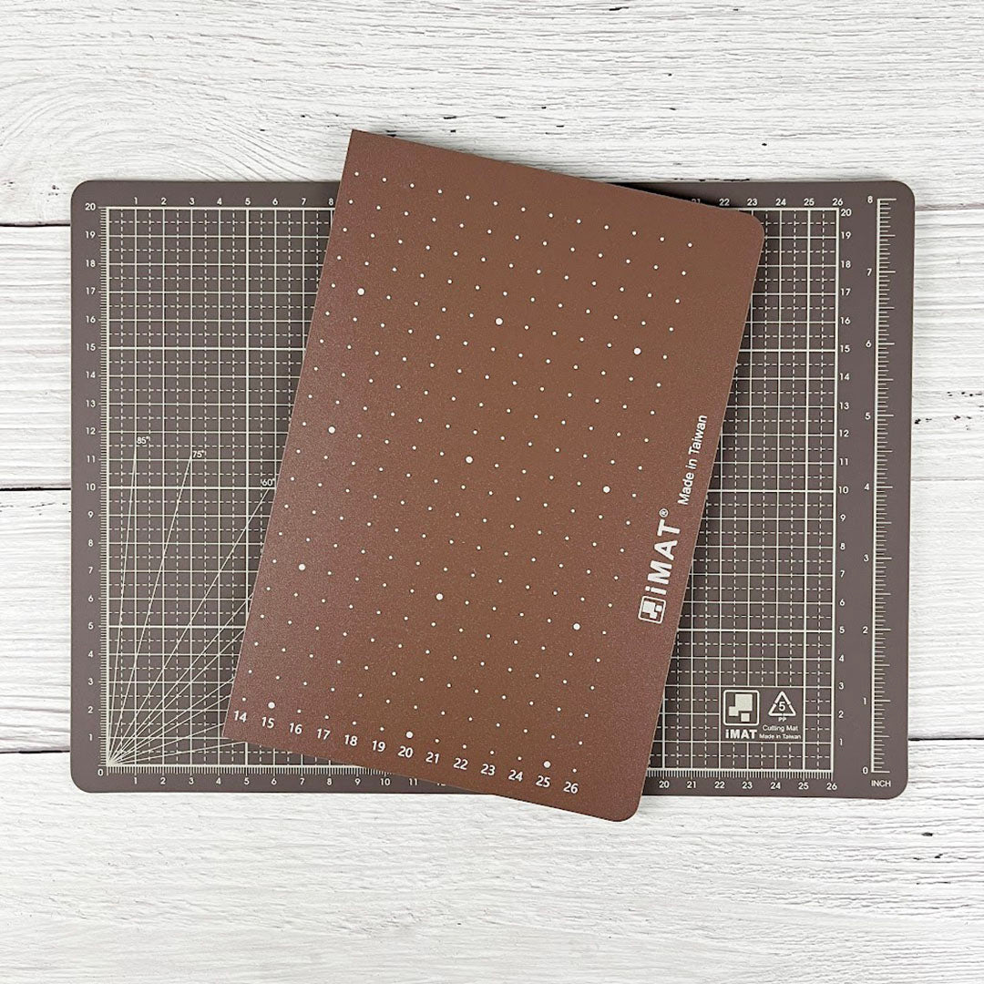 iMAT 2mm Book-Shaped Folding Cutting Mat A4 - Caramel Macchiato