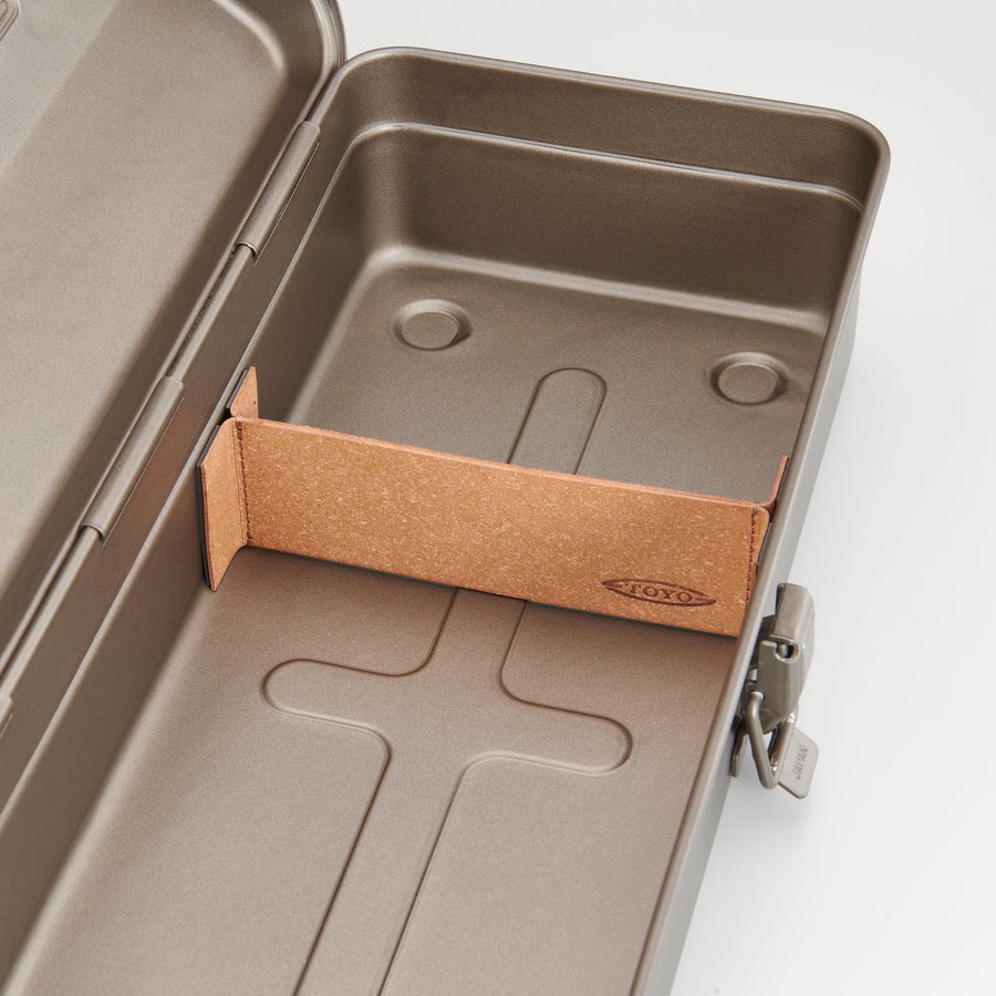 Toyo Bonded Leather Magnetic Partition